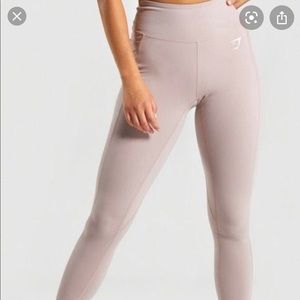 GymShark Dreamy Leggings in Taupe Nude